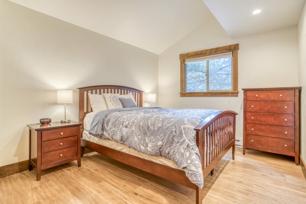 Queen Bed