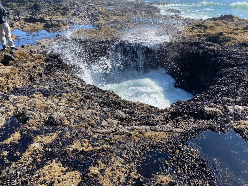 Thor's Well during a sunny day